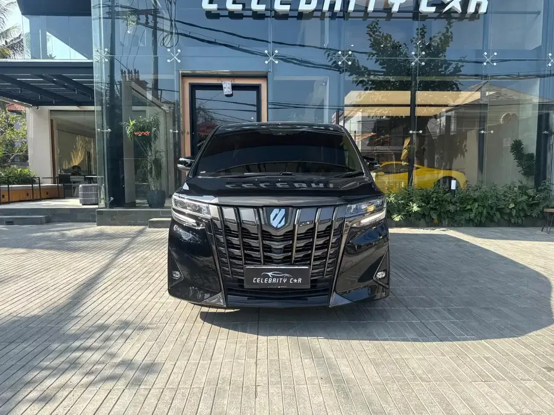 TOYOTA ALPHARD 2.5 G A/T 2022 - Image 1 of 10