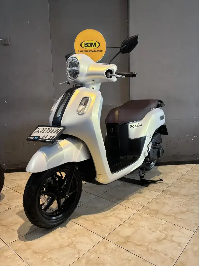 DP 2,5 JT / BUNGA MENURUN 2% / YAMAHA FAZZIO 125 LUX TAHUN 2023 - Image 1 of 7