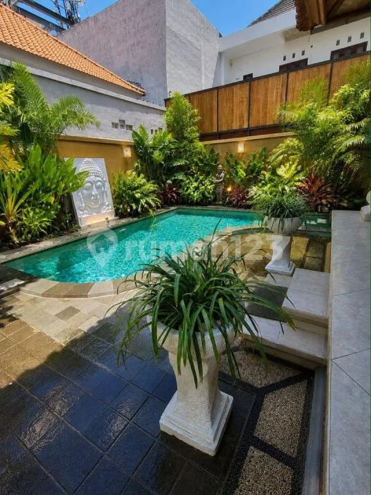Villa Balinese Style Luas 4 Are Dekat Sanur - Image 1 of 4