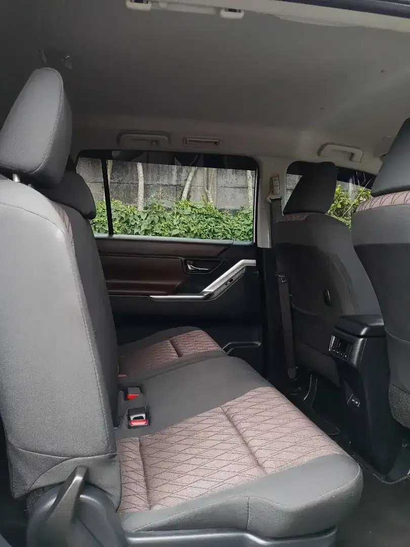 INNOVA ZENIX HYBRID KM 8 RB ASLI BALI SEPERTI BARU - Image 10 of 10