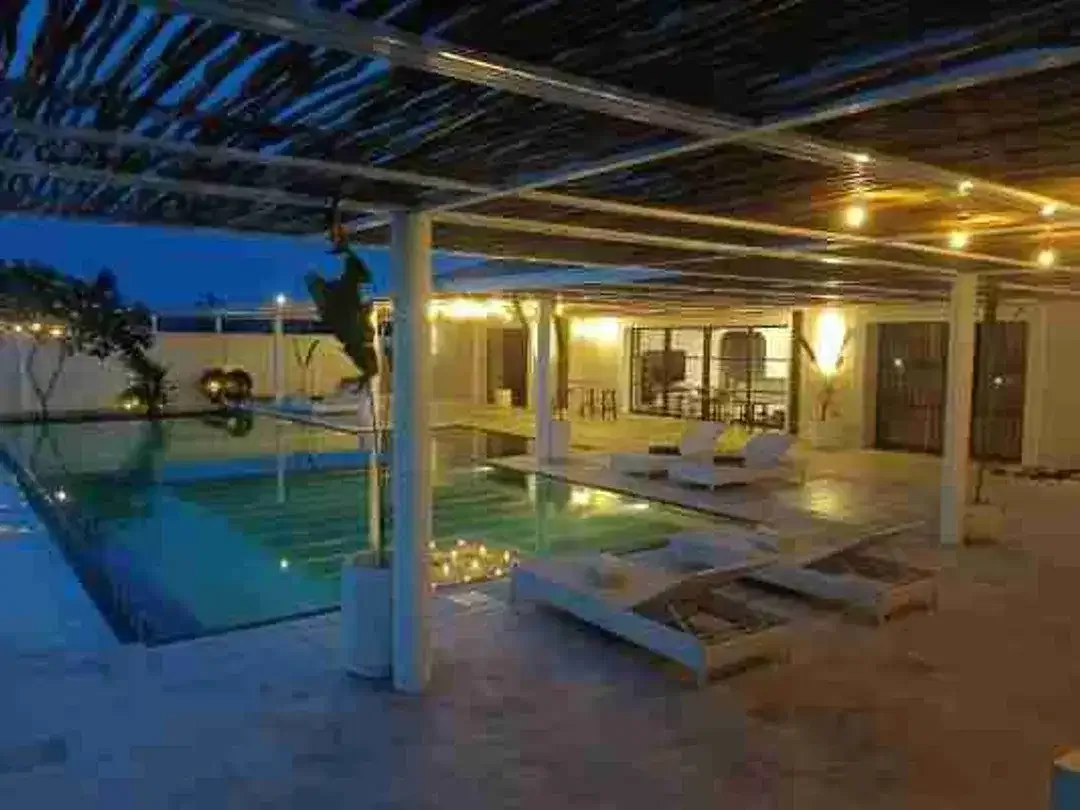 DIJUAL / FREEHOLD / LEASEHOLD : Modern Luxury 5 Bed, Jl. Pantai Nyanyi, Kediri, Tabanan, Bali - Image 6 of 10