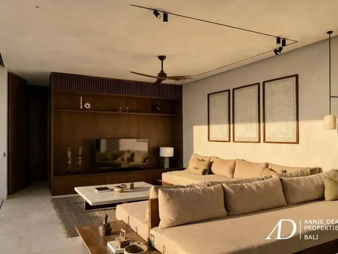 LEASEHOLD | MINIMALIST TROPICAL BRUTALIST VILLA WITH RICE FIELD VIEWS IN BUDUK, CANGGU - Image 6 of 10