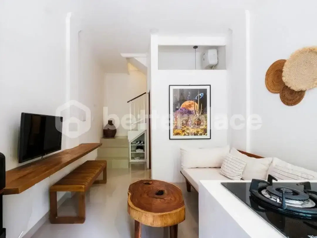 Investment Opportunity in Canggu – Modern Leasehold 1-Bed Villa Townhouse Close to Pererenan Beach - Image 4 of 10