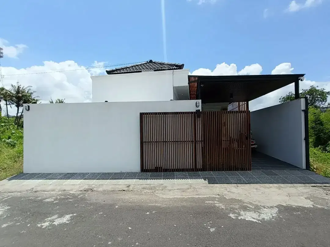 Vila Baru Fully Furnished Walking Distance ke Pantai Saba, Gianyar - Image 2 of 10