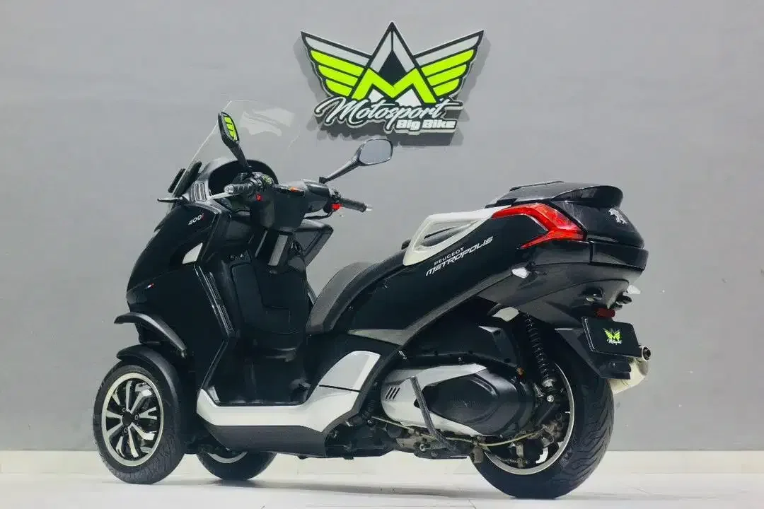 Peugeot metropolis 400i mulus piaggio mp3 ADV750 T-max Forza xmax - Image 3 of 4