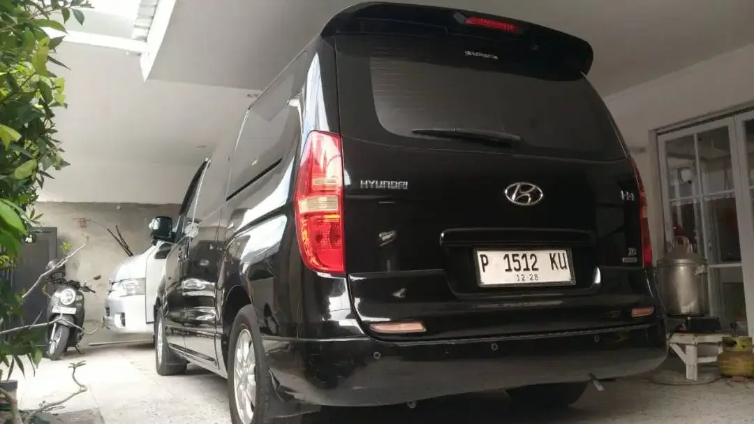 Di jual Hyundai H-1 , diesel, automatic , CRDI, tahun 2012 - Image 10 of 10