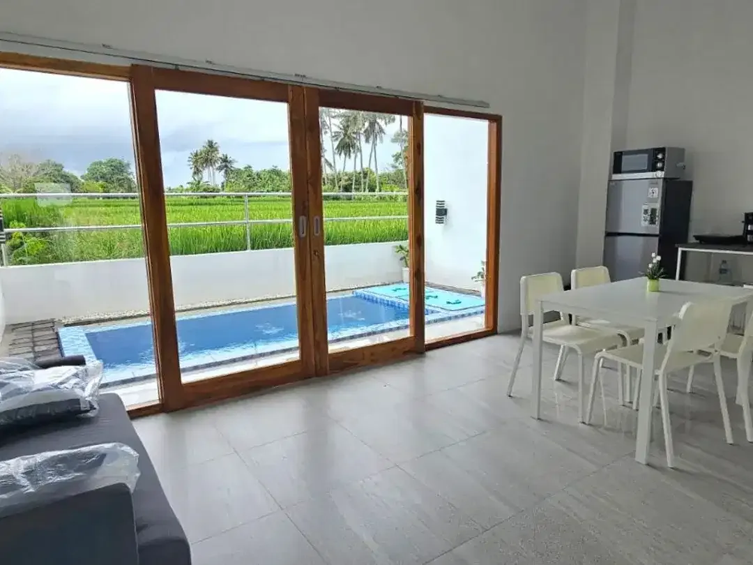 Rare Find! Villa Strategis dengan View Sawah Tanpa Batas - Image 10 of 10