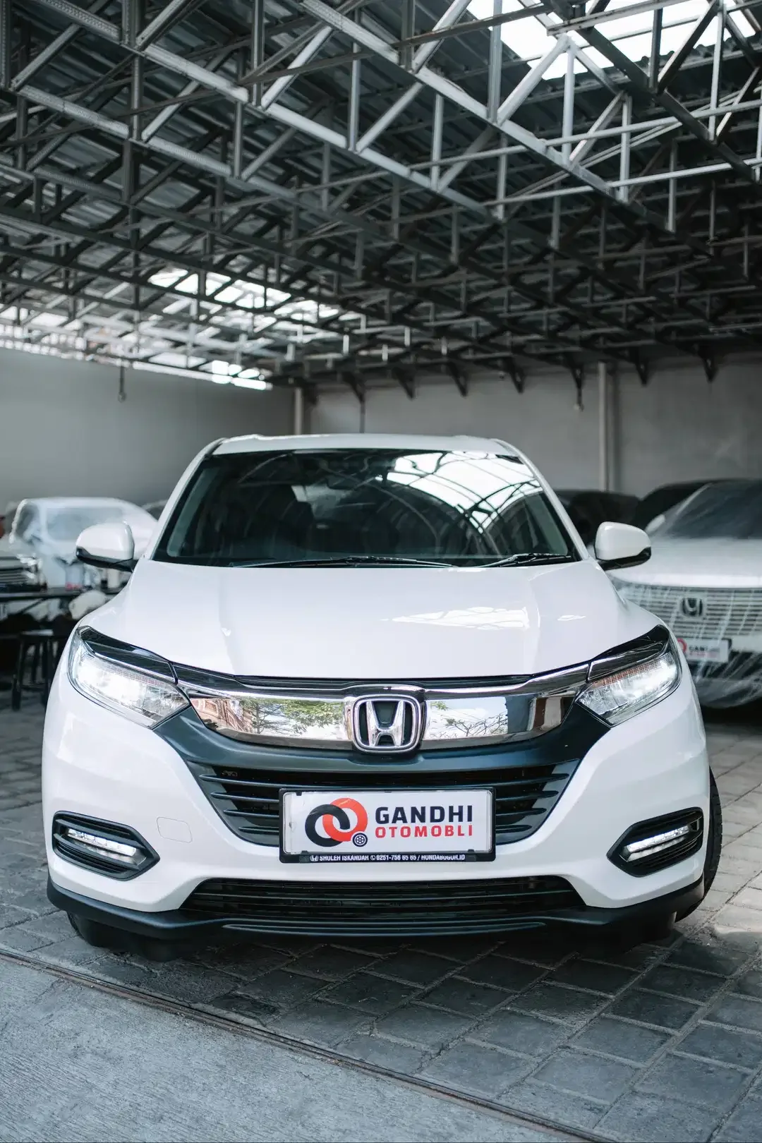 HONDA HRV SE 1.5 CVT 2015 MATIC PUTIH - Image 2 of 10