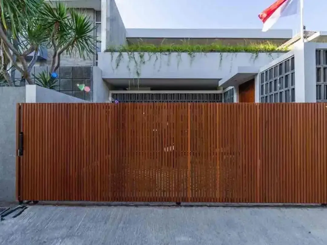 DIJUAL / FREEHOLD : Tomy Cozy Villa 3 Beds, Jl. Bidadari - Image 1 of 10