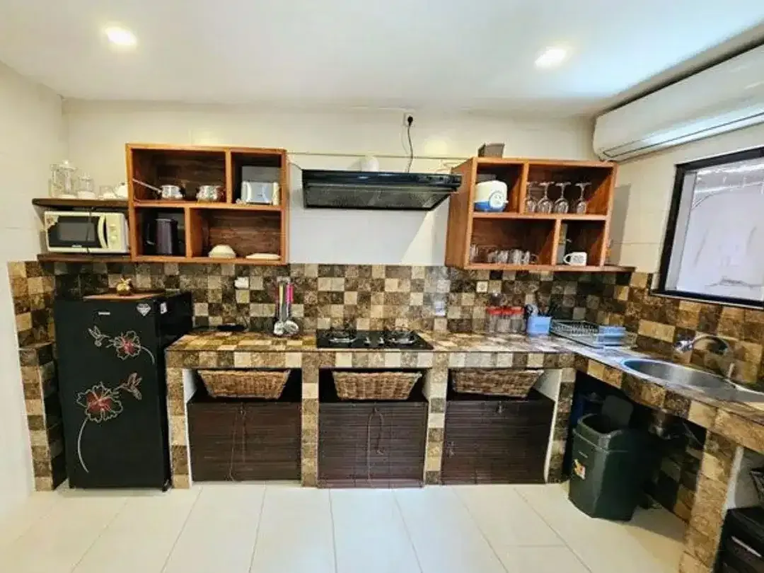 AMR-155.SOB  Charming 1BR Private Apartment for Monthly Rent in Sanur – Cozy Living Near the Beach - Image 8 of 9