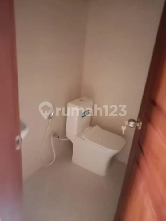 Rumah Sewa 2 Lantai di Renon 3 Kamar Tidur Harga Termurah - Image 4 of 4
