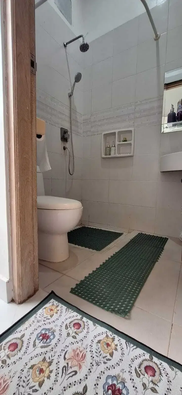 1 BEDROOM APARTMENT FOR RENT IN JL TAMAN SARI KROBOKAN BALI - Image 9 of 10