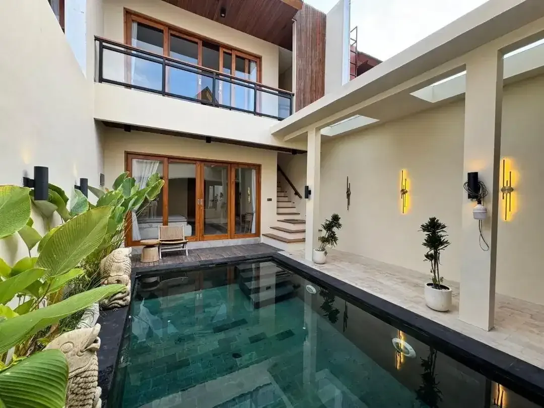 Villa Baru 2 Bedroom Villa Disewakan di Area Buduk Dekat ke Canggu - Image 4 of 8