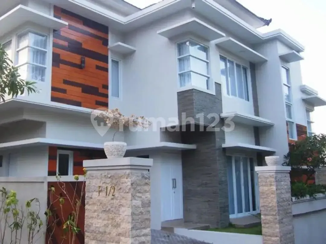 Rumah Full Furnish di Cluster Nakula Badung Bali - Image 1 of 8
