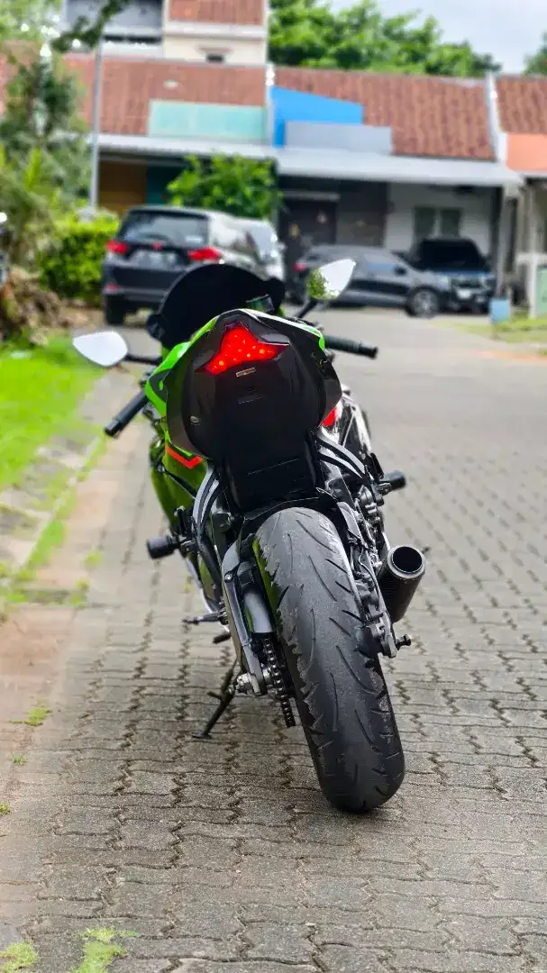 kawasaki zx6r 2021 green KRT iconic full mulus no minus - Image 4 of 10