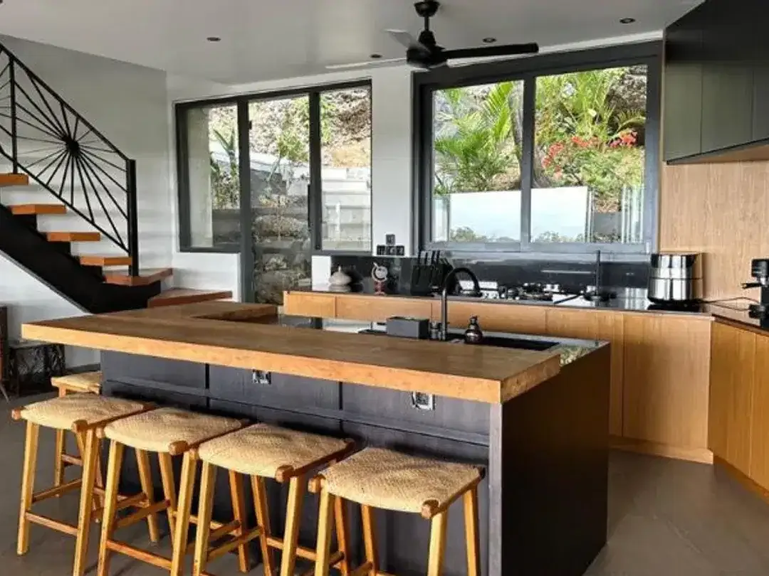 FOR SALE SUNSET VIEW VILLA IN THE HEART OF LABUAN SAIT ULUWATU BADUNG - Image 4 of 10