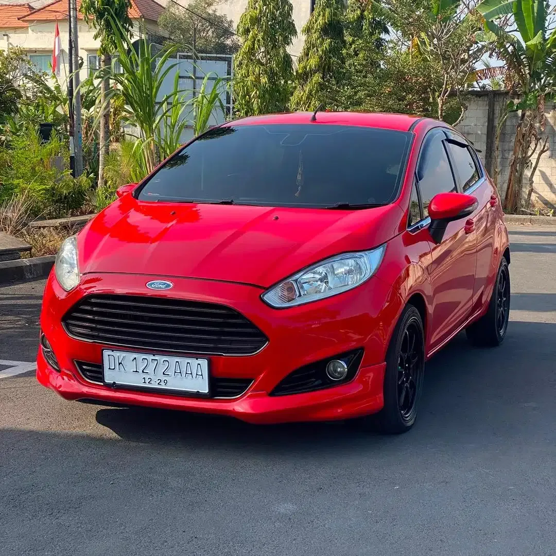 Ford Fiesta Ecoboost 1.0 AT - 2014 - Image 1 of 10