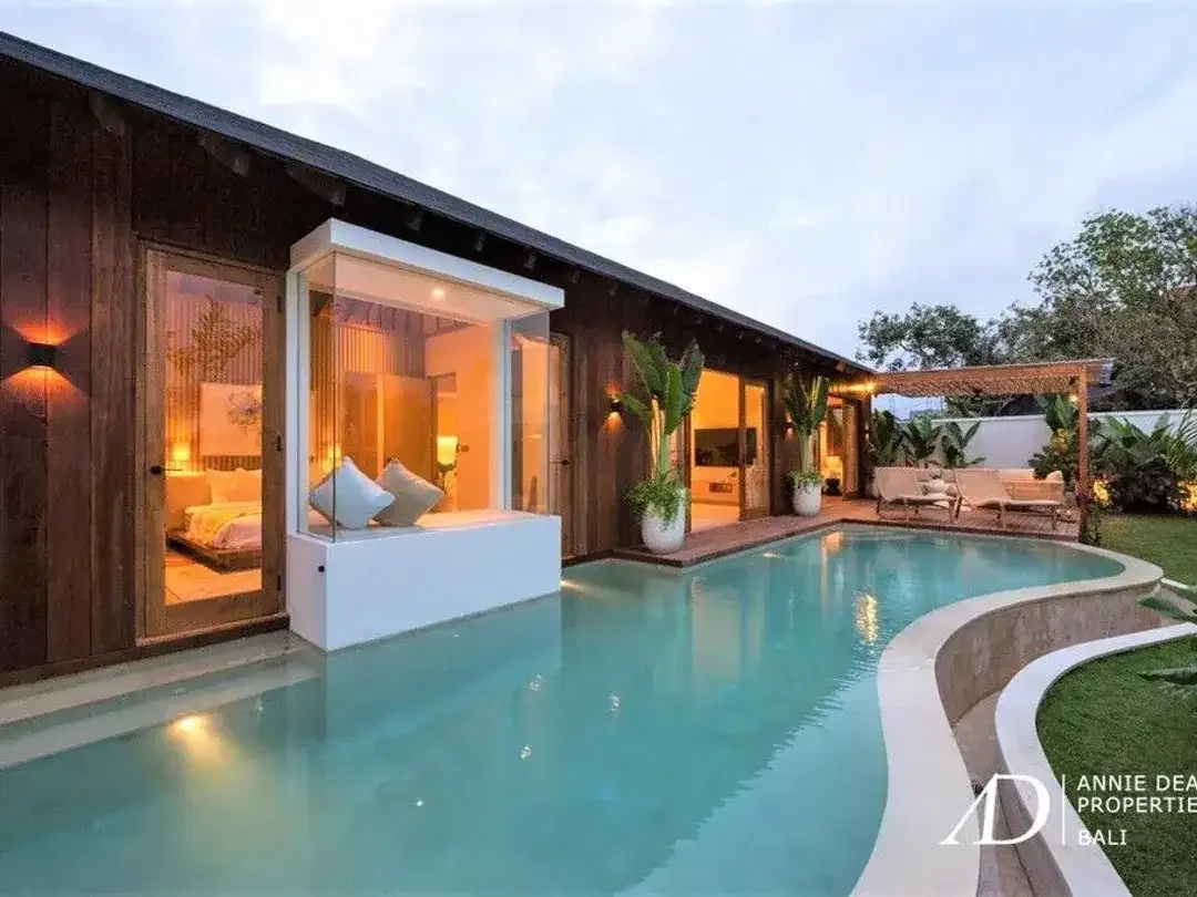 LEASEHOLD | MODERN TROPICAL 2-BEDROOM VILLA IN CANGGU - Image 1 of 10