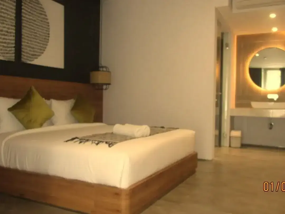For Sale Leasehold - Brand new modern apartment 2 floors in area Seminyak - Image 5 of 10