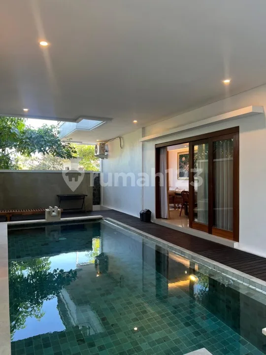 Villa Modern Ready Unit Area Jimbaran Dekat Ke Pantai - Image 1 of 4
