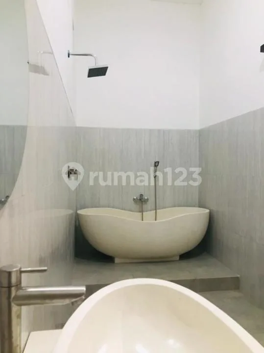 Brand New Fully Furnished 4Br 3Bth House Near Canggu - Image 2 of 4