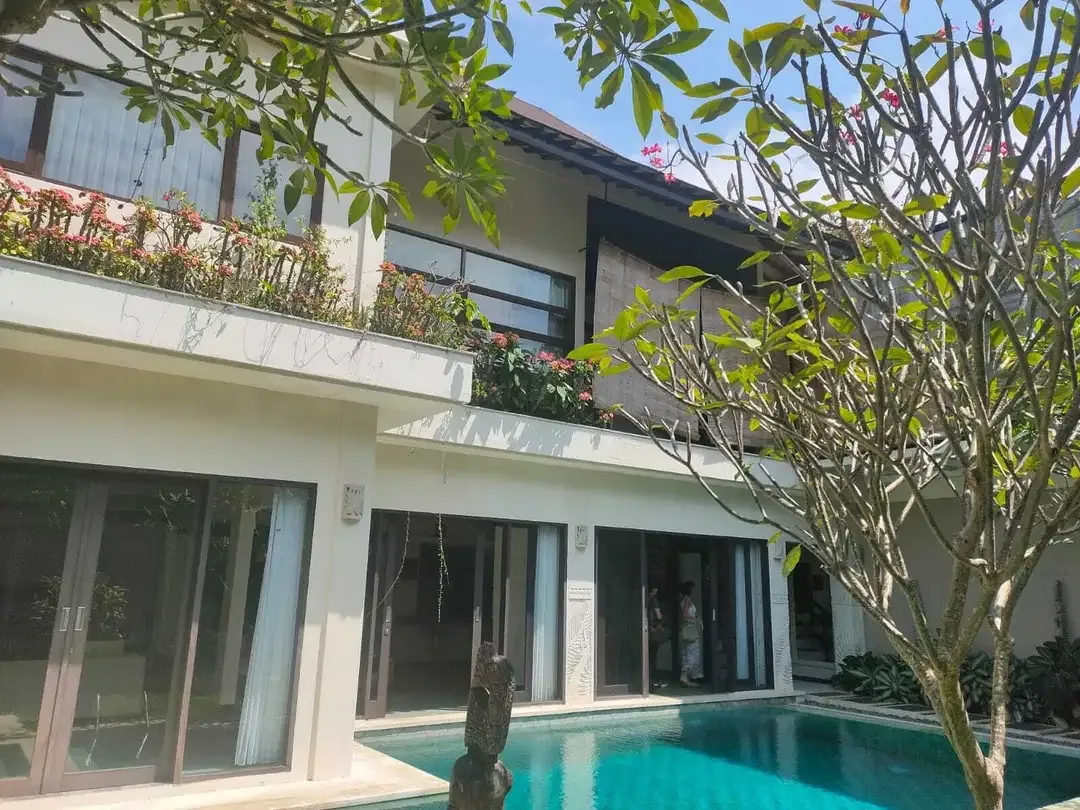 Dijual Villa Dekat Pantai Mertasari Sanur - Image 2 of 10