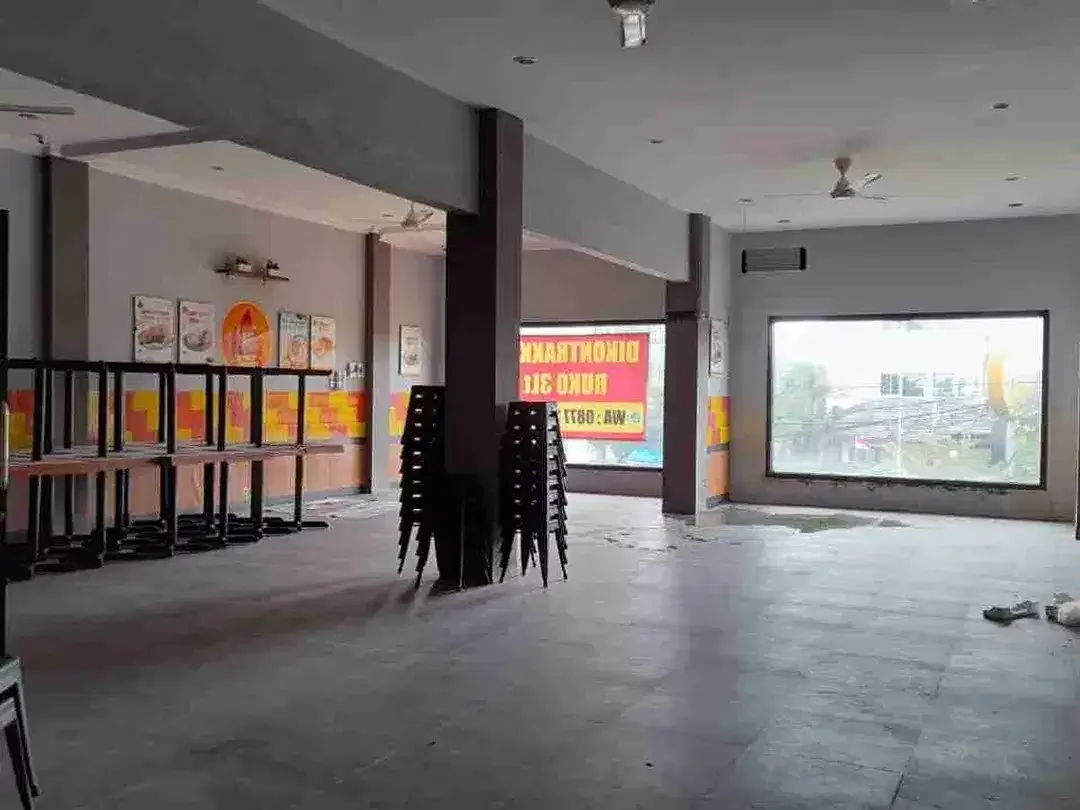 Ruko Luas 3 lantai di Bypass Simpang Siur Kuta - Image 3 of 10