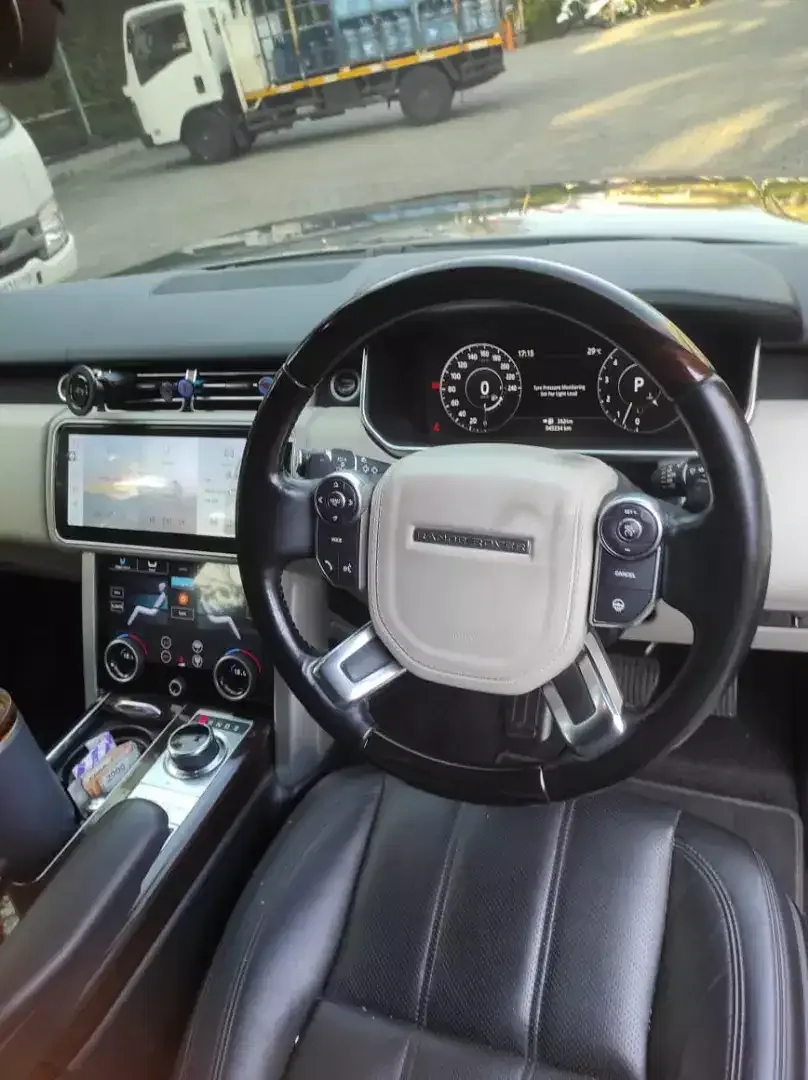 Range rover vogue LWB 3.0 2017 - Image 3 of 9