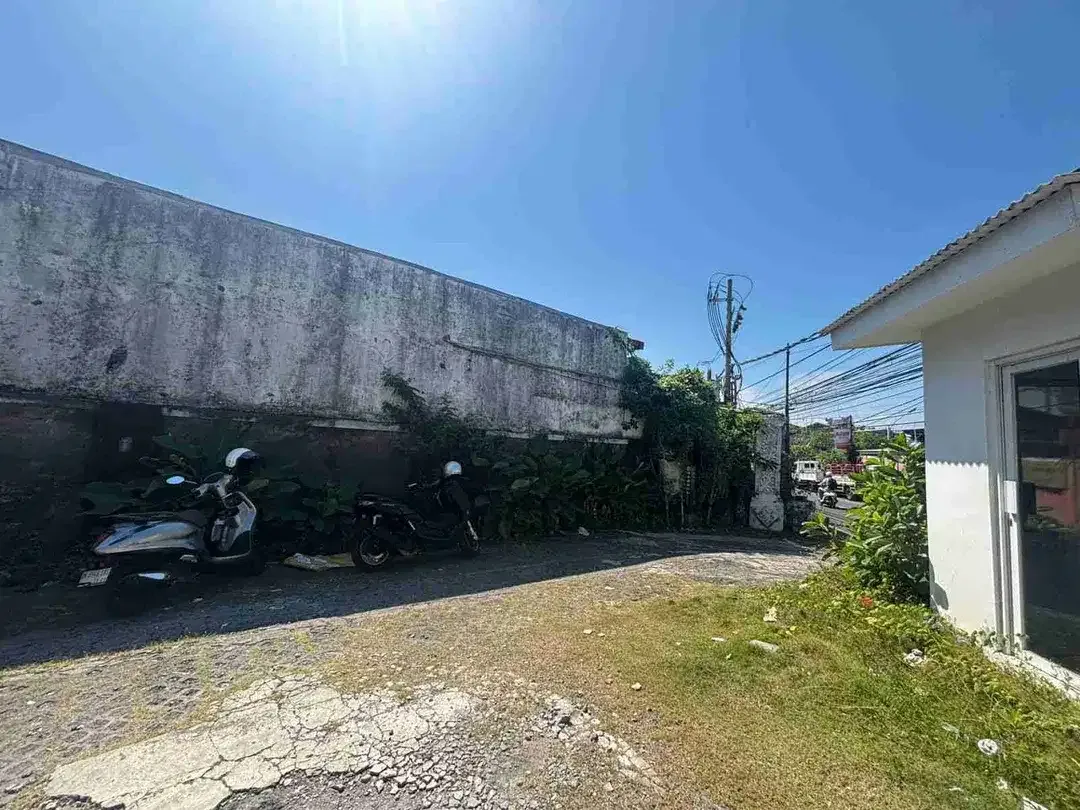 DI JUAL TANAH KAVLING 6 UNIT
TERLETAK DI JL. DANAU  TEMPE, SIDAKARYA - DENPASAR SELATAN

LT 103m²
LEBAR JALAN UTAMA 6 M

LEBAR JALAN LINGKUNGAN 3Meter

Post Satpam 9m²

Selling Point:

Lingkungan - Image 8 of 8