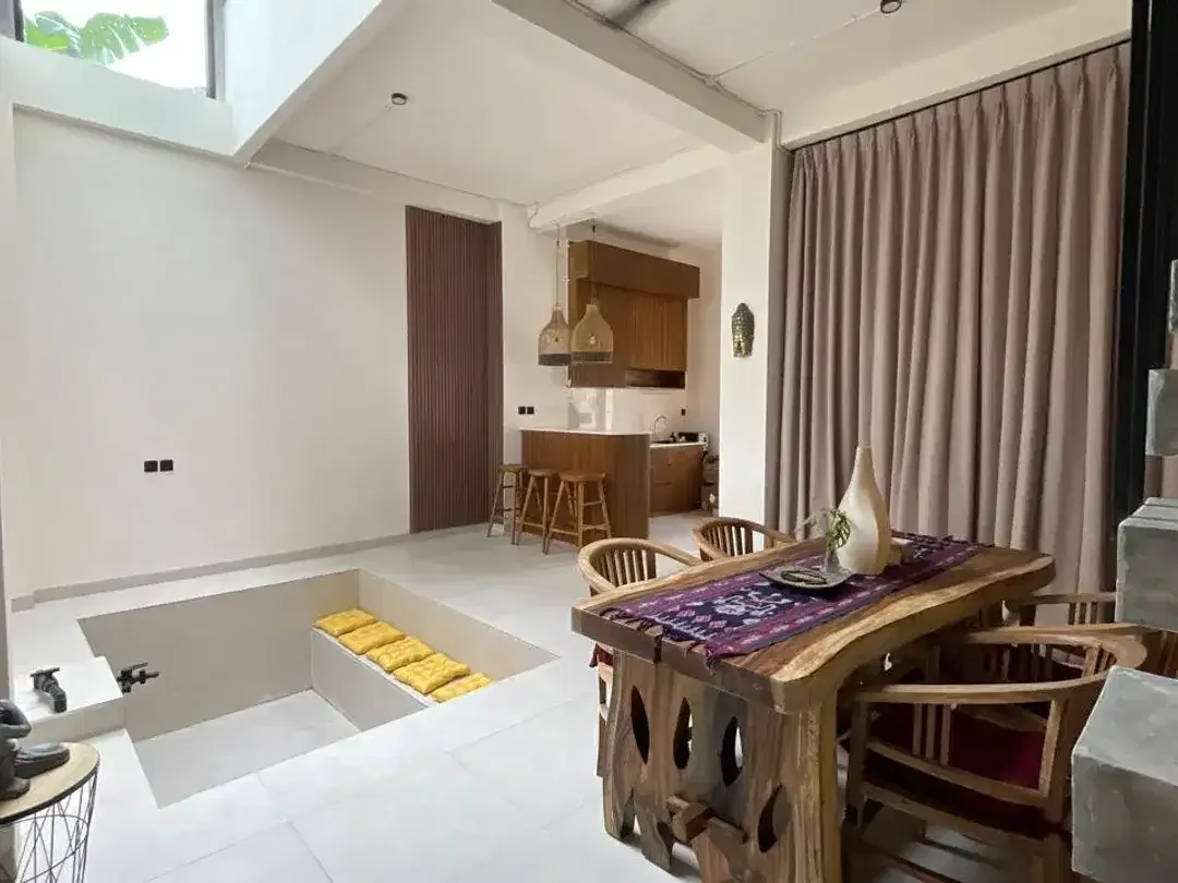 rumah baru 3 lantai di Kerobokan Canggu,strategis area - Image 8 of 10