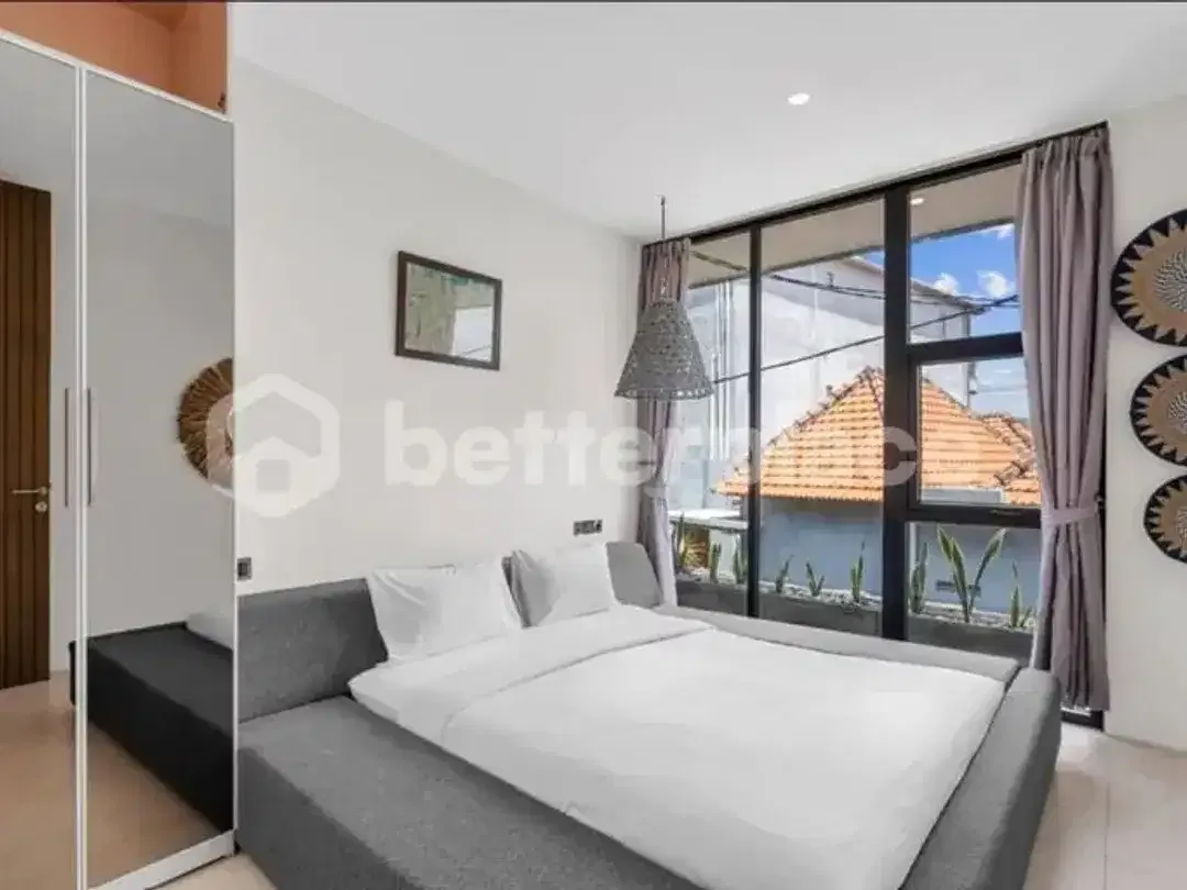 Modern Ready Villa in Batu Bolong, Canggu 4 Bedrooms Just 5 Minutes from the Beach - Image 10 of 10