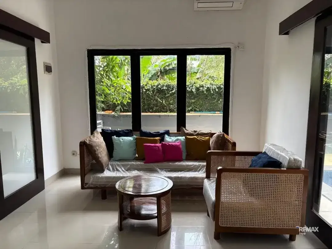 Rumah Di jual full furnished di Mumbul. - Image 2 of 10