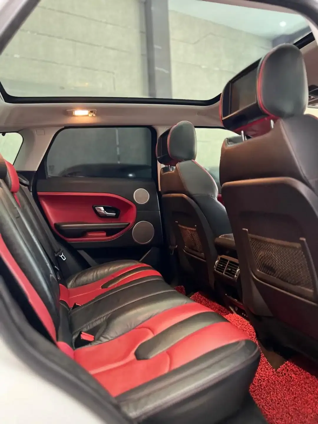 Range Rover Evoque Dynamic Luxury 2013 - Image 8 of 8