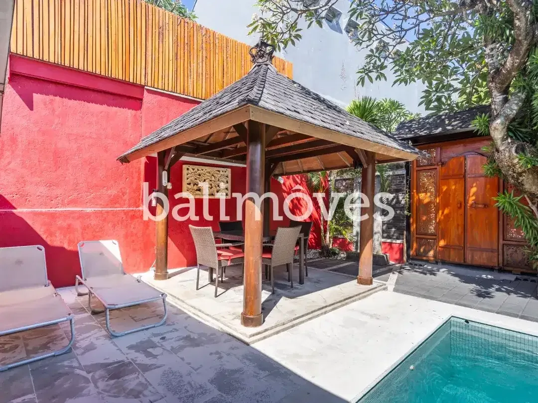Vila Tiga Kamar Tidur yang Menawan di Kawasan Pantai Sanur - Image 8 of 10