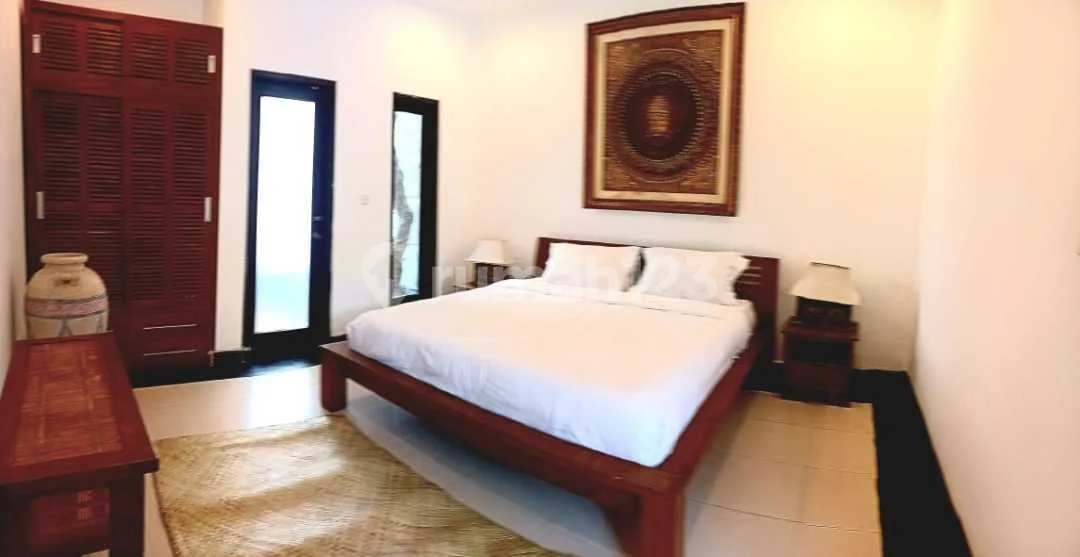 Disewakan Villa 2 Kamar Tidur Fully Furnished dengan Private Pool di Kerobokan Bali - Image 4 of 4