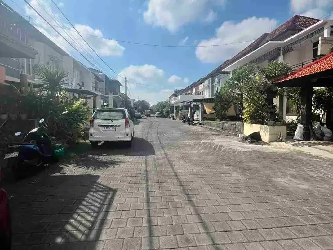 Rumah Dijual, 2 Lantai, 3Kt 3Km, SHM, Gatot Subroto Denpasar, One Gate Security. - Image 8 of 9