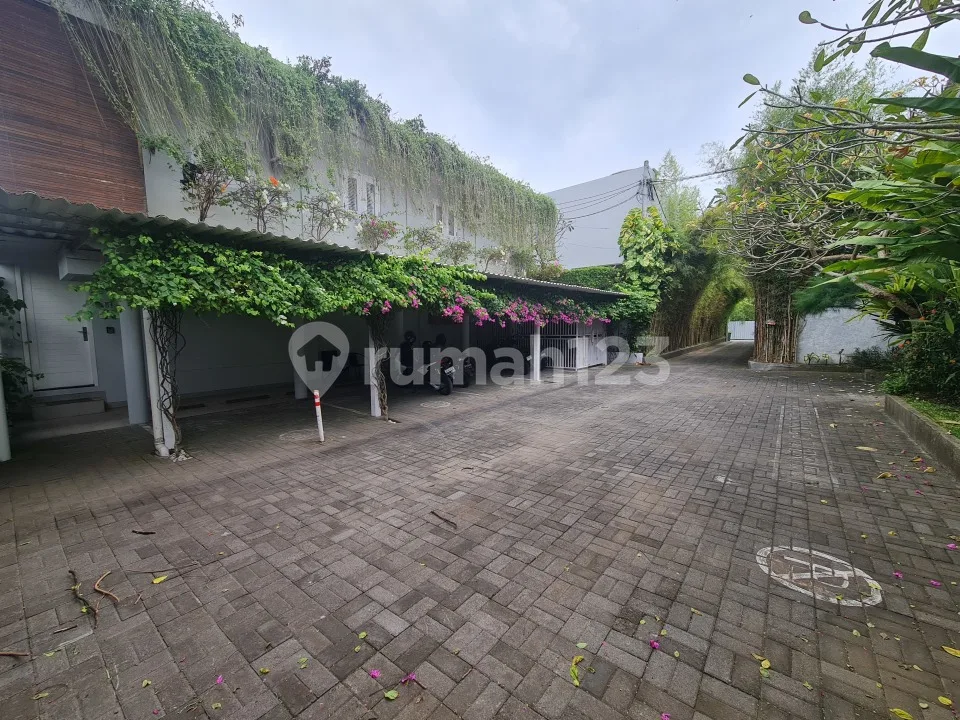 Leasehold Villa Merthasari Sanur - Until 2067 - Image 2 of 4