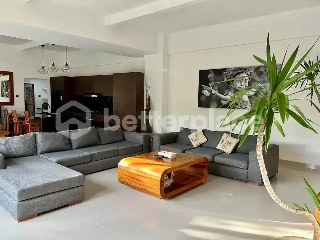 Impressive Six-Bedroom Residence in Seminyak Blending Enclosed Comfort with Open Tropical Elegance - Image 4 of 10