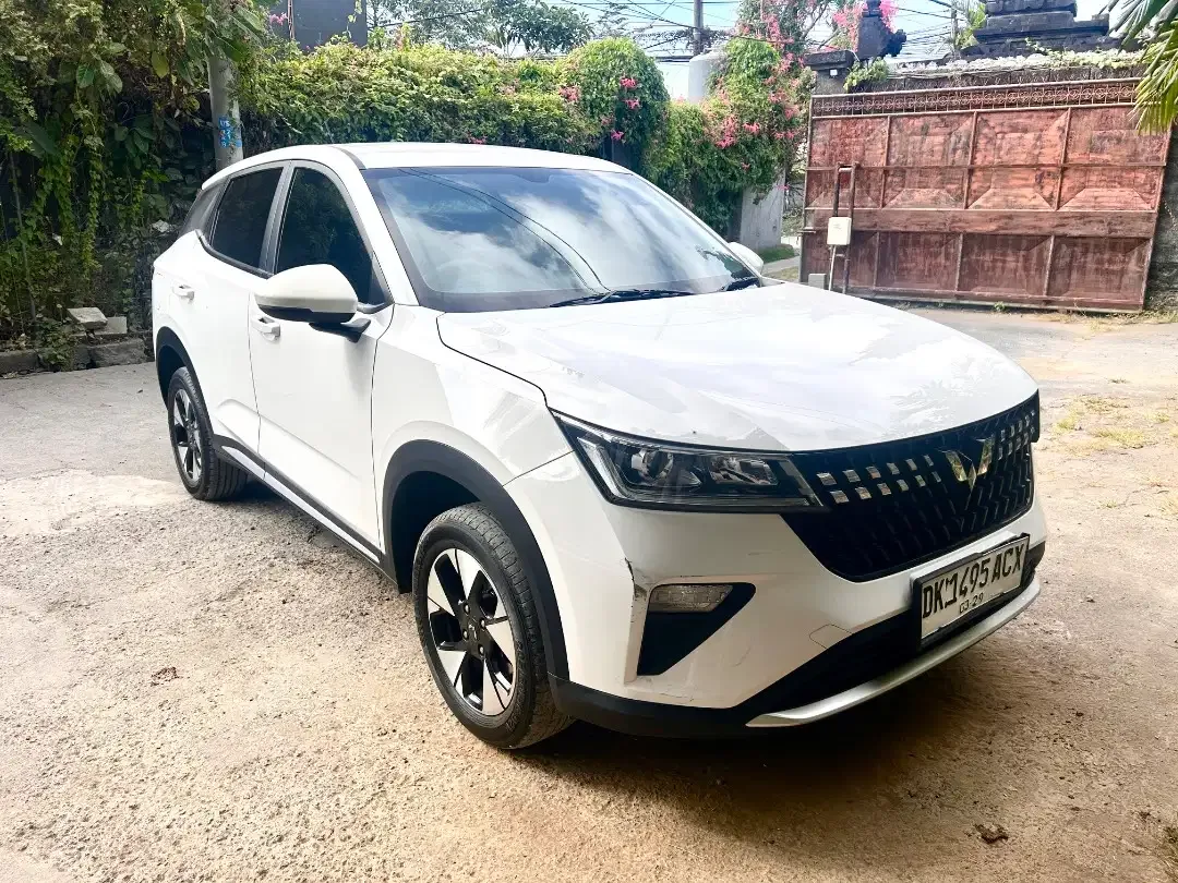 Wuling Alvez 2023 CE Matic Tangan Pertama - Image 1 of 9