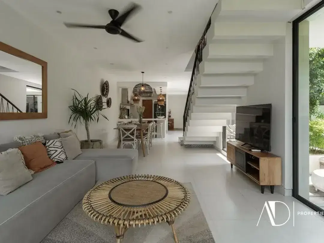 LEASEHOLD | MODERN TROPICAL 4-BEDROOM VILLA IN PRIME BERAWA - Image 7 of 10