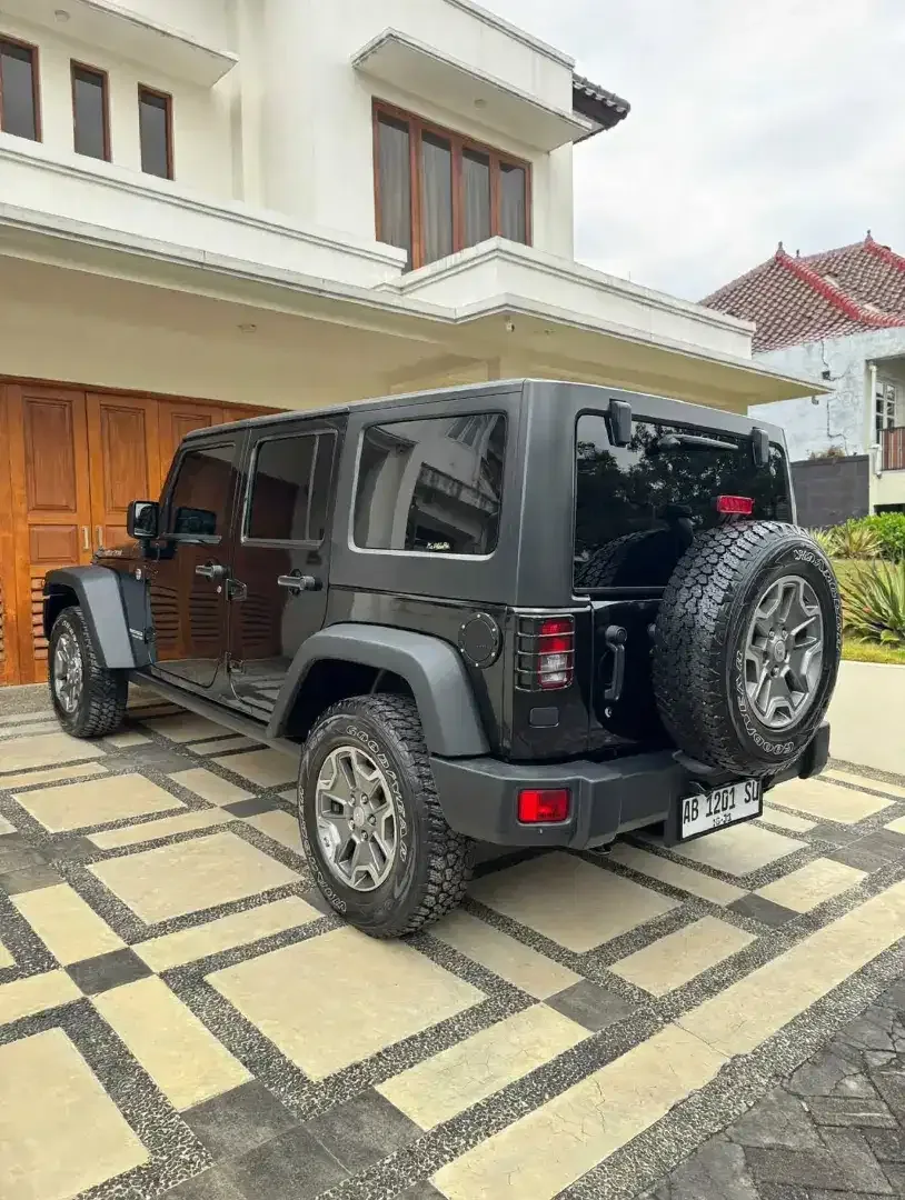 JEEP WRANGLER RUBICON UNLIMITED 3.6 AT 4X4 - Image 6 of 10