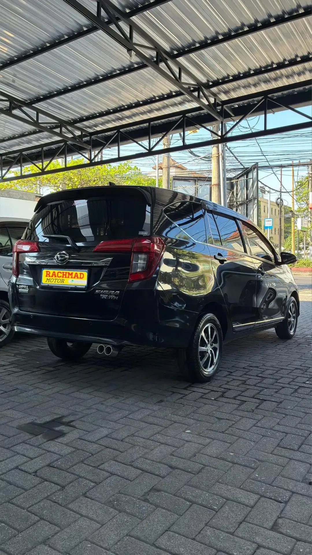 Daihatsu Sigra R 2018 Bensin - Image 4 of 10
