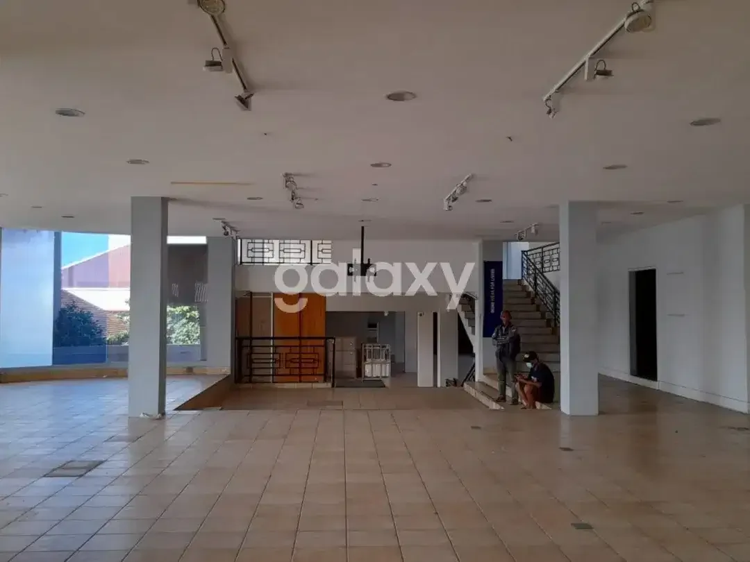 GEDUNG SIMPANG GATOT SUBROTO TENGAH - COKROAMINOTO DENPASAR, BALI - Image 4 of 8