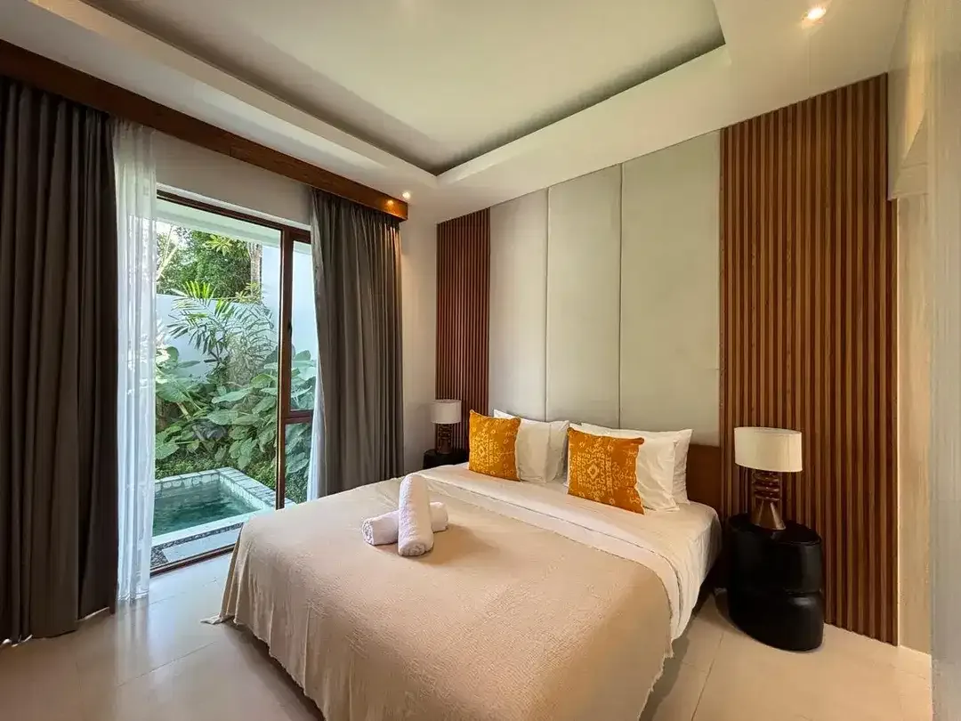 EXCLUSIVE LUXURY VILLA IN PRIME SANUR AREA - Image 9 of 10