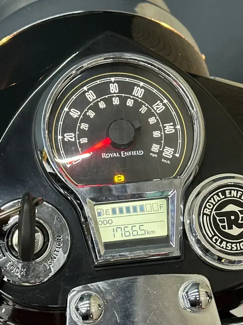 ODO 1RB PERAK‼️ Royal Enfield Clasic 350 PMK 2023 Mustika Motor malang - Image 4 of 10