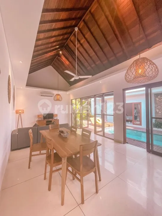 For Rent Yearly Luxury Villa 3BR Canggu Near To Seseh Beach - Image 2 of 4