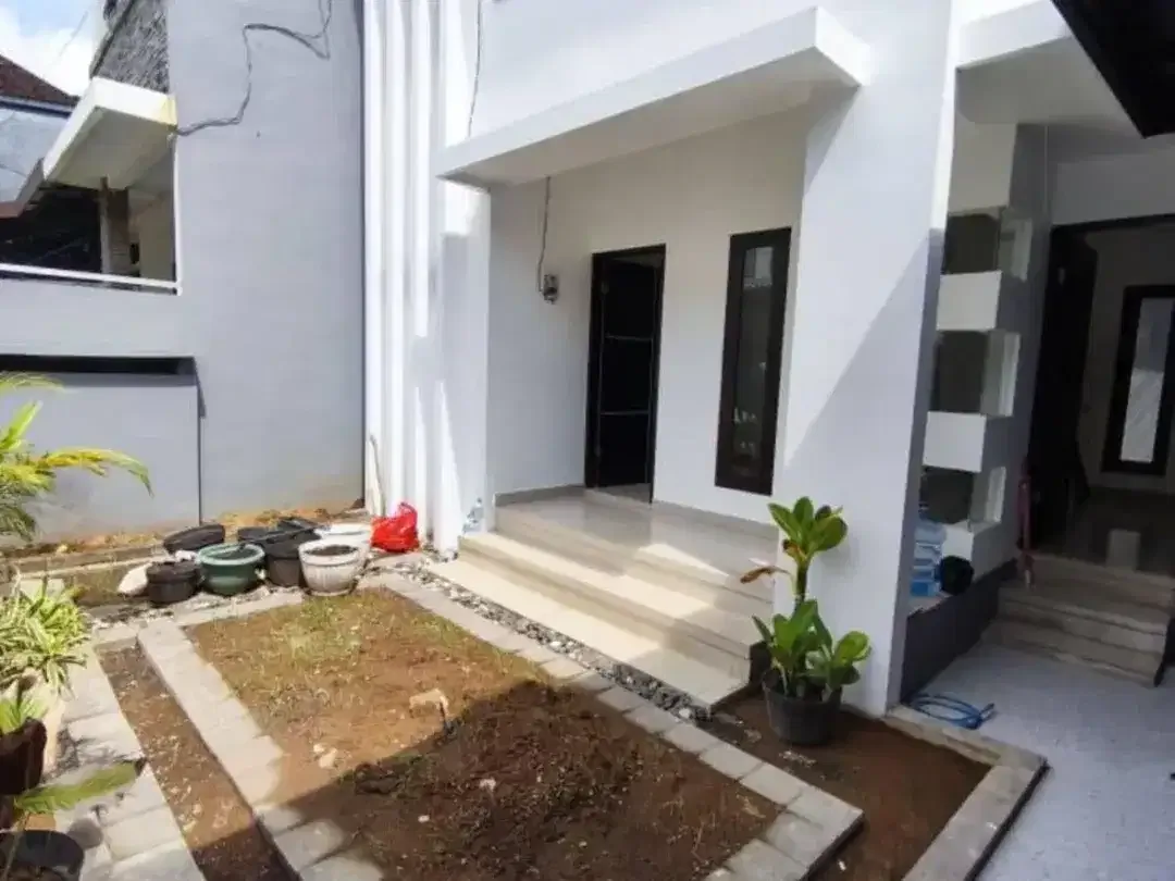Dijual / Disewakan - Rumah Mewah Minimalis di Kerobokan - Image 2 of 8