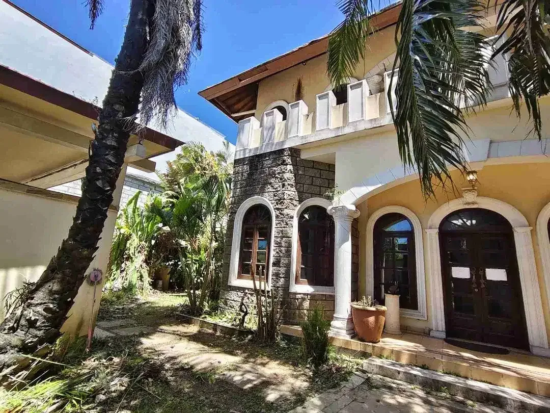 Villa Spanish Style strtaegis Dukuh Indah Kerobokan Bali - Image 8 of 10