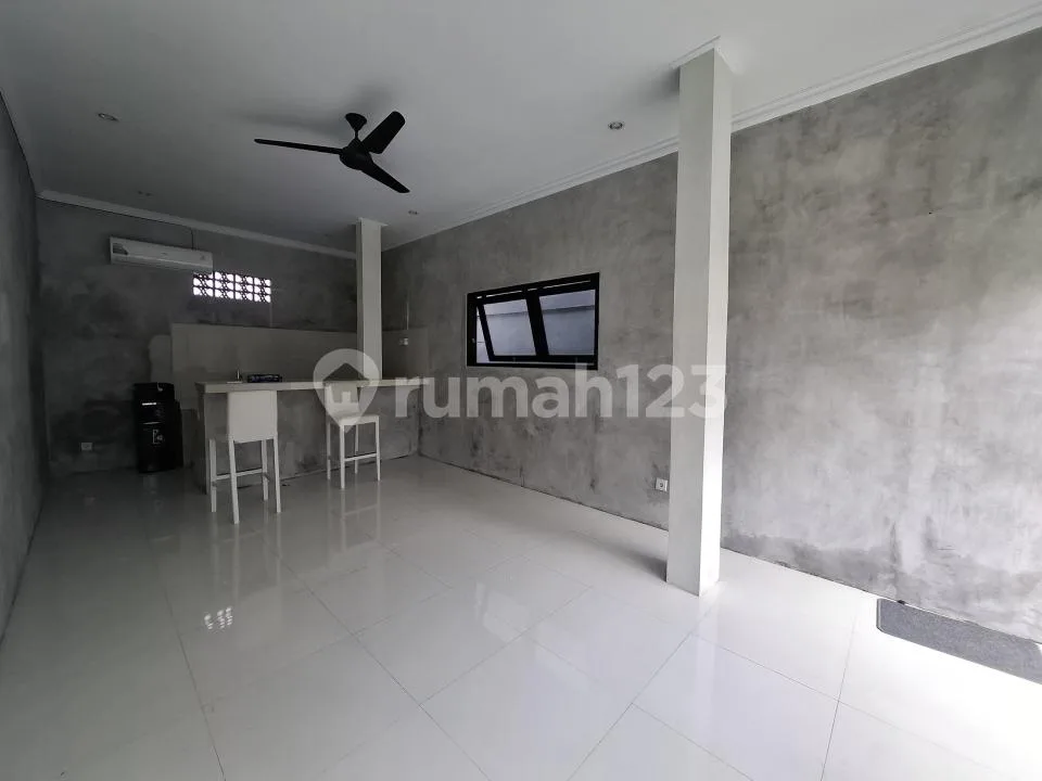 House For Rent In Kerobokan Area - Image 4 of 4