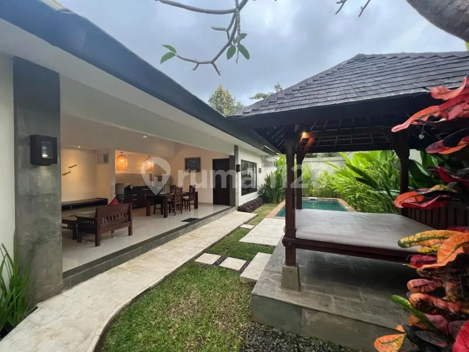 Disewakan - Villa Nyaman dengan Security 24 Jam, Furnished dan Siap Huni, Dekat dengan Pura Uluwatu - Image 3 of 4